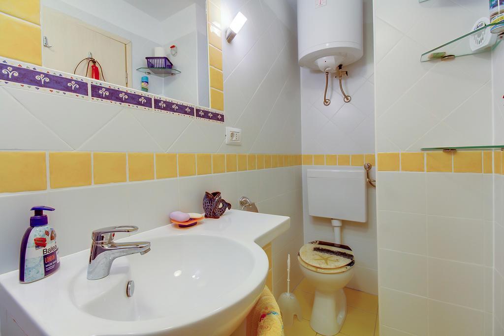 Apartment Neno - Terrace & Parking Veli Losinj Ngoại thất bức ảnh